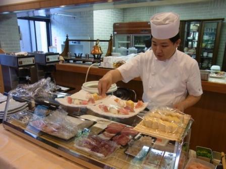 寿司の美食倶楽部　調理風景